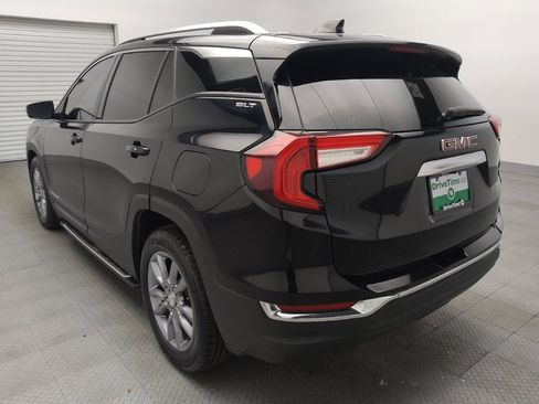 Used 2022 GMC Terrain SLT w/ LPO, 'HIT The Road' Package FWD image 5