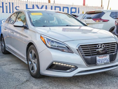 Used 2016 Hyundai Sonata Limited w/ Option Group 02 image 3