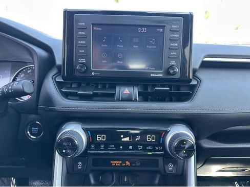 Used 2022 Toyota RAV4 XLE w/ Convenience Package AWD/4WD image 10