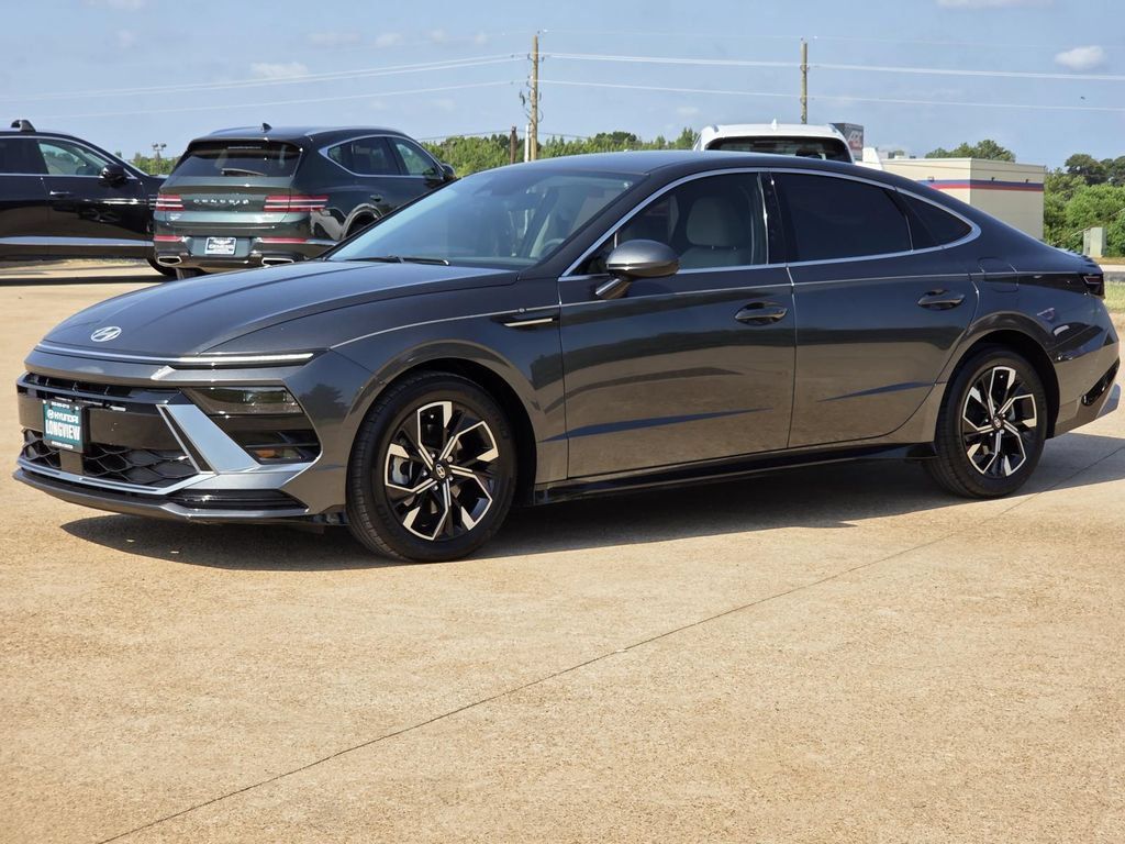 Used 2024 Hyundai Sonata SEL FWD image 3