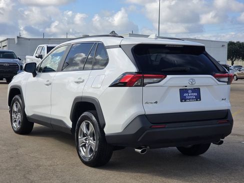 Used 2025 Toyota RAV4 XLE FWD image 7