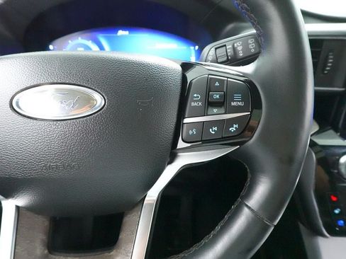 Certified 2023 Ford Explorer Platinum w/ Technology Package AWD/4WD image 16