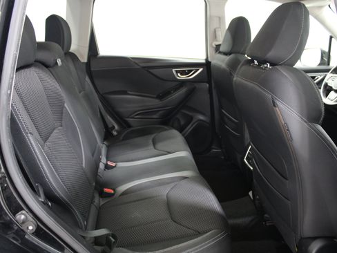 Used 2019 Subaru Forester Premium AWD/4WD image 23