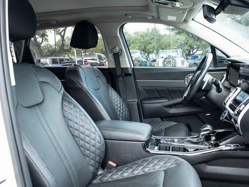 Used 2022 Kia Sorento SX Prestige image 12