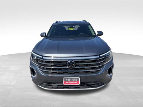 Used 2024 Volkswagen Atlas SE AWD/4WD image 3