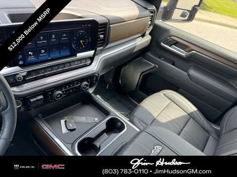 Certified 2024 Chevrolet Silverado 3500 High Country w/ High Country Premium Package image 31