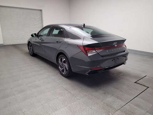 Used 2025 Hyundai Elantra SEL FWD image 5