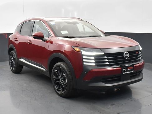 New 2025 Nissan Kicks SR image 1