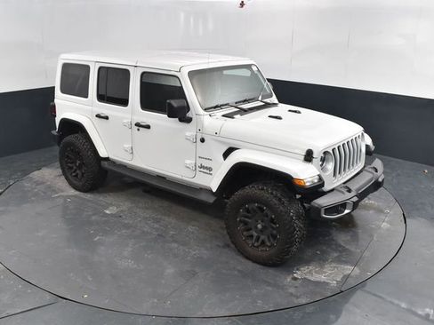 Used 2021 Jeep Wrangler Unlimited Sahara w/ Uconnect 4C Nav & Sound Group image 27