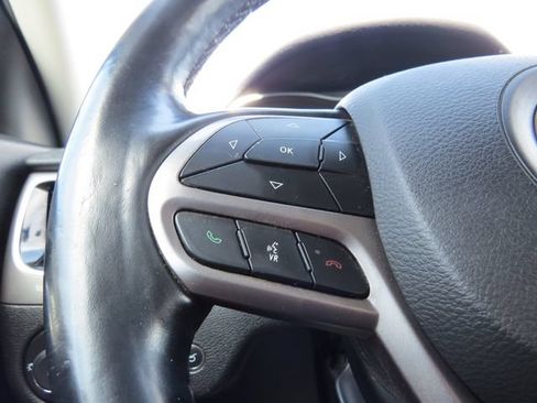 Used 2021 Jeep Cherokee Limited AWD/4WD image 17