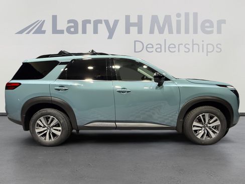 New 2026 Nissan Pathfinder SL image 6