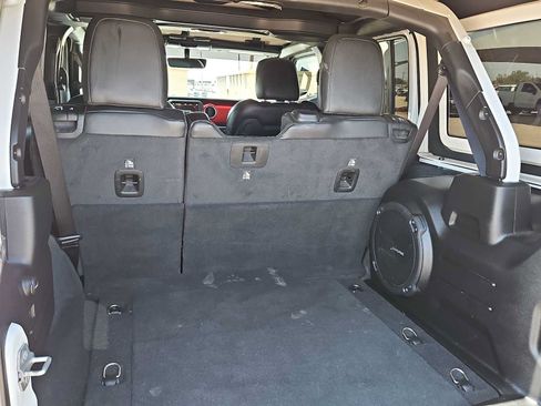 Used 2022 Jeep Wrangler Unlimited Rubicon w/ LED Lighting Group AWD/4WD image 23