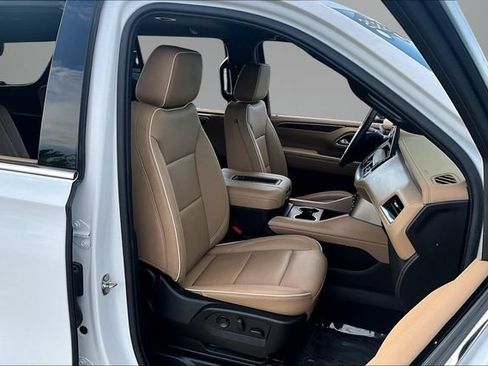 Used 2022 Chevrolet Tahoe Premier AWD/4WD image 29