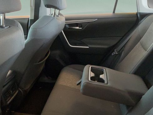 Used 2022 Toyota RAV4 XLE FWD image 27