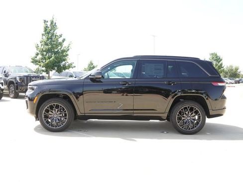 New 2026 Jeep Grand Cherokee Summit w/ Obsidian Package AWD/4WD image 6