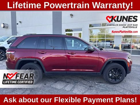 Used 2024 Jeep Grand Cherokee Altitude AWD/4WD image 3