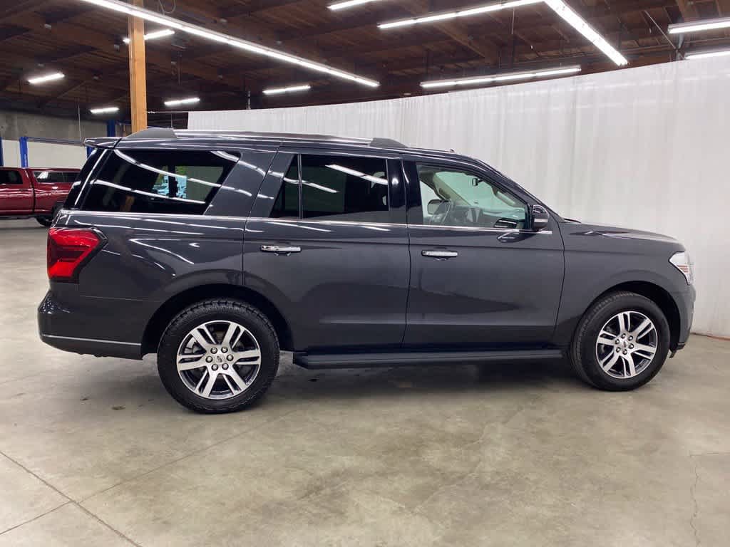 Used 2024 Ford Expedition Limited AWD/4WD image 7