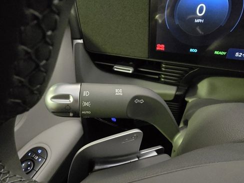 New 2025 Hyundai Ioniq 5 SEL image 17