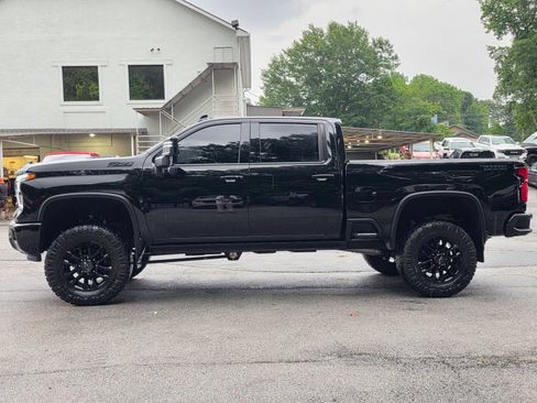 Used 2025 Chevrolet Silverado 2500 LTZ w/ LTZ Plus Package AWD/4WD image 4