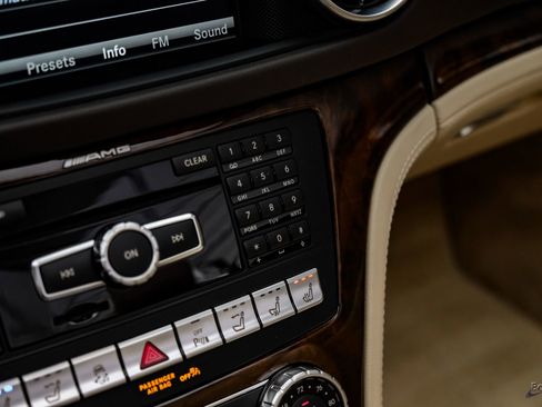 Used 2014 Mercedes-Benz SL 550 image 81