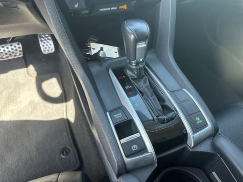 Used 2020 Honda Civic Touring image 16