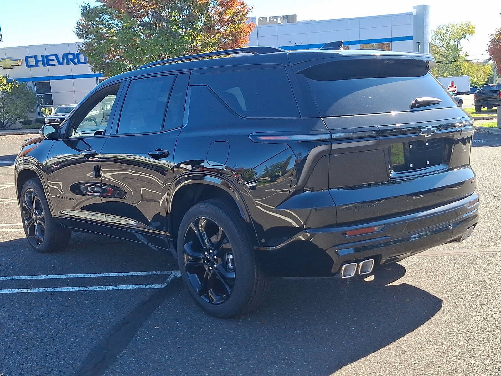New 2027 Chevrolet Traverse RS FWD image 3