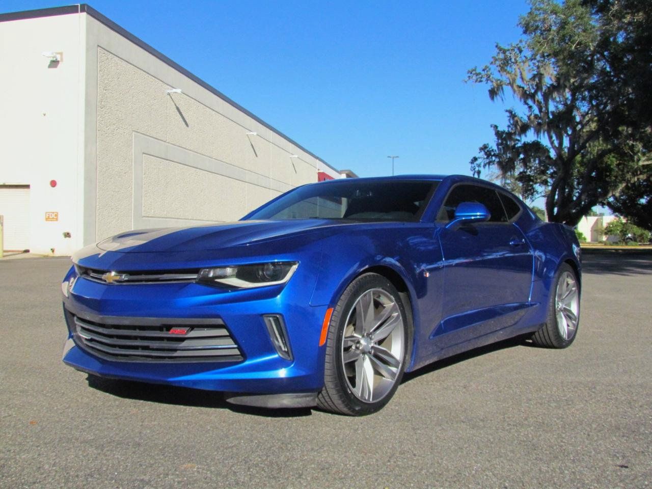Used 2017 Chevrolet Camaro LT RWD image 2
