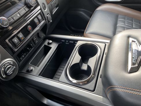 Used 2018 Nissan Titan Platinum Reserve image 28