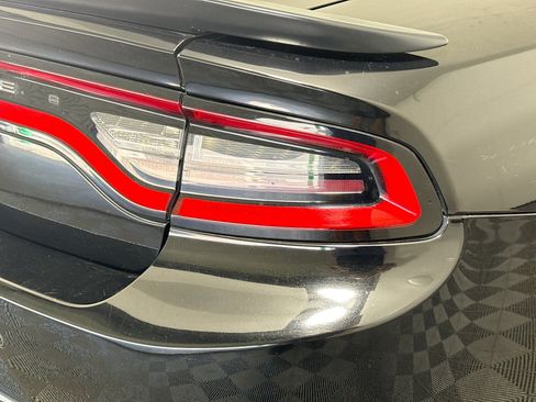 Used 2018 Dodge Charger SXT w/ Blacktop Package image 32