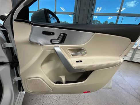 Used 2020 Mercedes-Benz A 220 4MATIC image 27