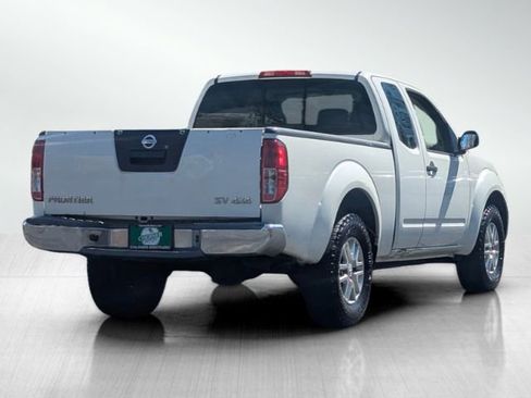 Used 2015 Nissan Frontier SV image 4