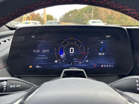 Used 2024 Chevrolet Traverse RS image 18