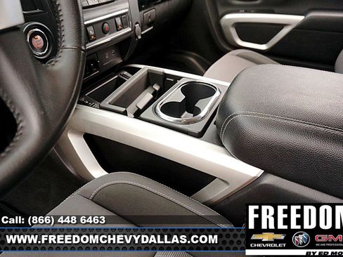 Used 2024 Nissan Titan SV w/ SV Convenience Package image 29