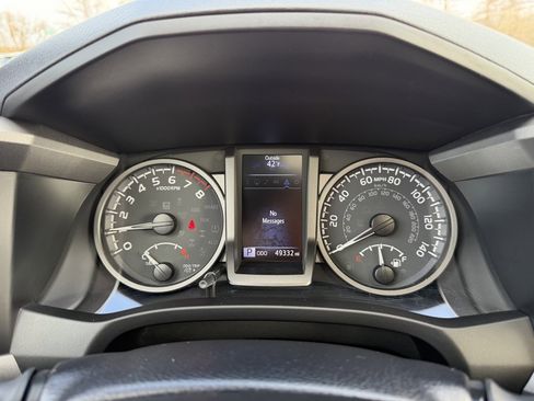 Used 2022 Toyota Tacoma TRD Sport image 20