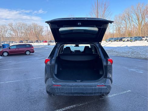 Used 2025 Toyota RAV4 XLE image 7