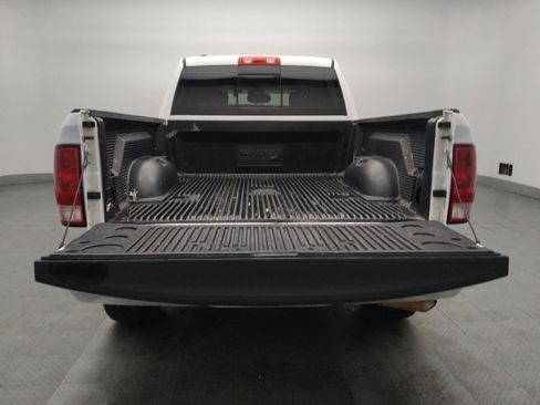Used 2019 RAM 1500 Classic SLT AWD/4WD image 29