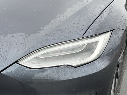 Used 2020 Tesla Model S Long Range Plus image 12