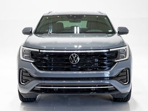 Used 2025 Volkswagen Atlas Cross Sport SEL Premium R-Line AWD/4WD image 4
