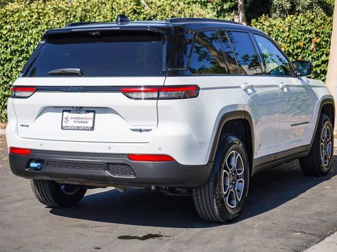 Used 2022 Jeep Grand Cherokee Trailhawk w/ Luxury Tech Group III AWD/4WD image 6