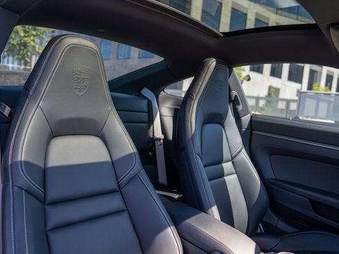 Certified 2025 Porsche 911 Carrera RWD image 26