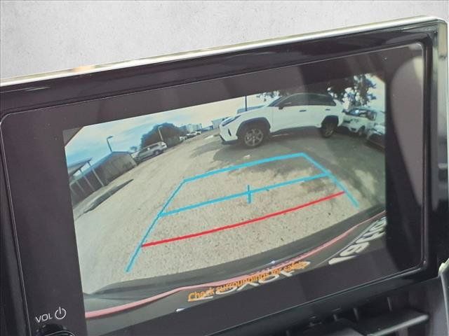 Used 2025 Toyota Corolla SE FWD image 13