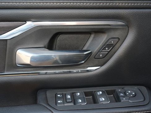Used 2025 RAM 1500 Laramie AWD/4WD image 18
