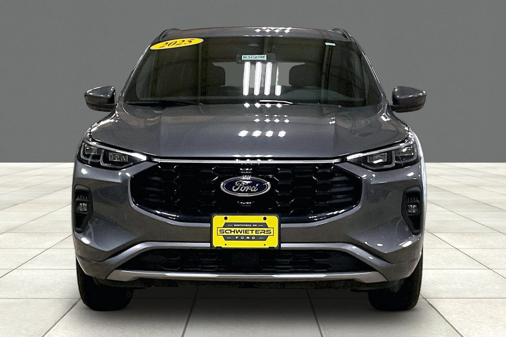 Certified 2025 Ford Escape ST-Line Elite AWD/4WD image 3