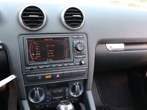 Used 2013 Audi A3 2.0T Premium image 19