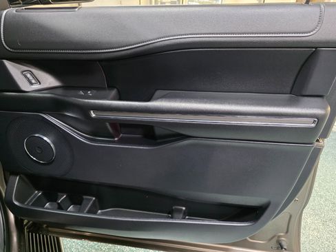 Used 2019 Ford Expedition XLT w/ Equipment Group 202A image 31