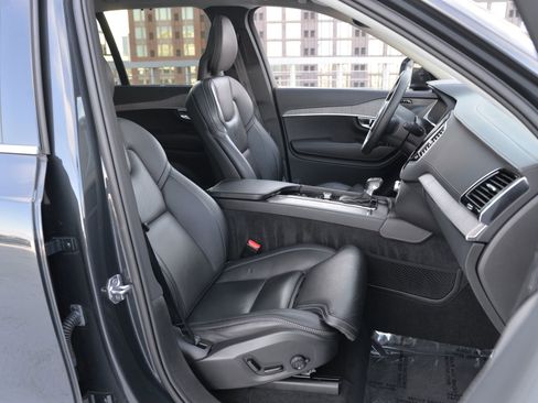 Used 2021 Volvo XC90 T6 Inscription w/ Protection Package Premier image 13