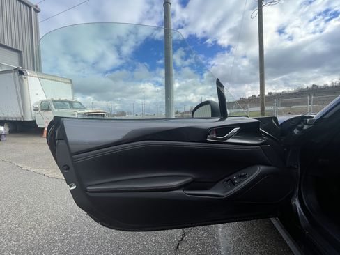 Used 2023 MAZDA MX-5 Miata Grand Touring image 12