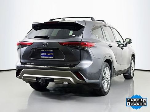 Used 2023 Toyota Highlander Platinum image 7