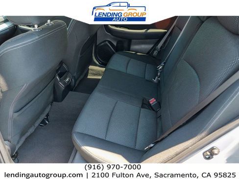 Used 2018 Subaru Outback 2.5i Premium image 16