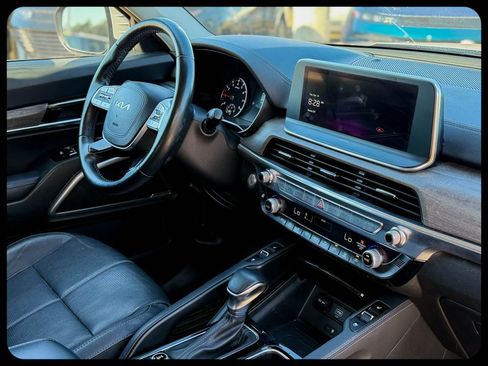 Used 2022 Kia Telluride EX w/ EX Premium Package image 12